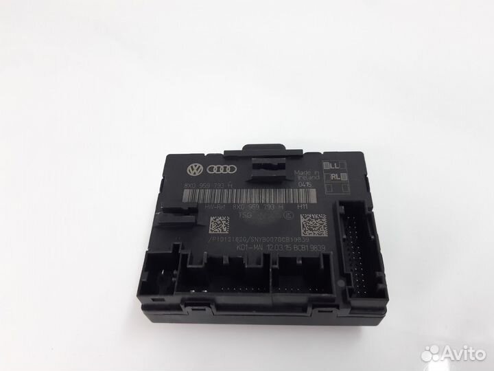 Блок управления дверьми передний правый Skoda