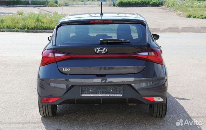 Hyundai i20 1.4 AT, 2023, 15 335 км