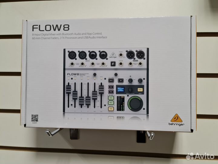 Behringer Flow 8 микшерный пульт