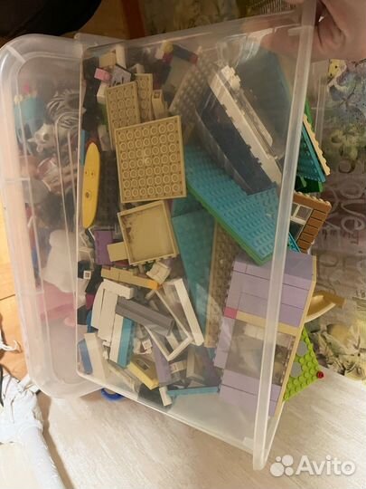 Коробка лего