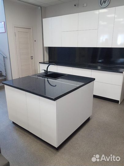 Новый модульный кухонный гарнитур