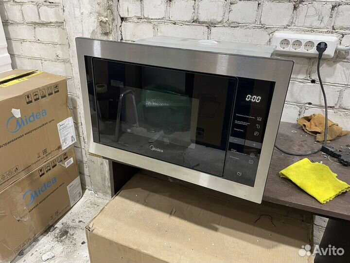 Встраиваемая микроволновая печь Midea 25Литров