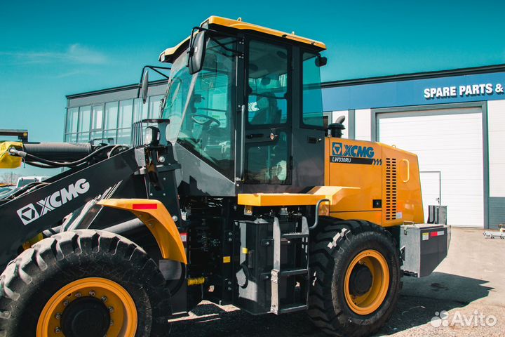 Фронтальный погрузчик XCMG LW330RU, 2023