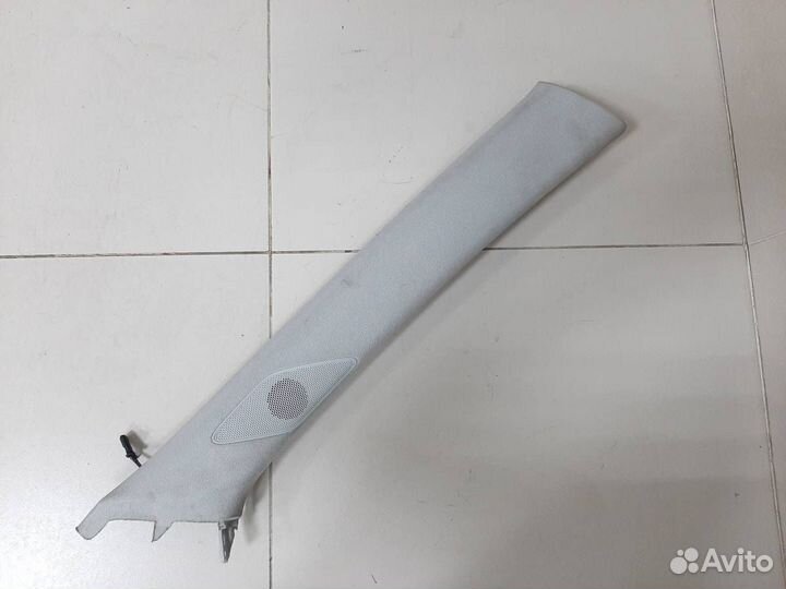 Обшивка стойки Volkswagen Jetta 5K 2011