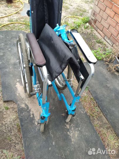 Инвалидная коляска складная бу