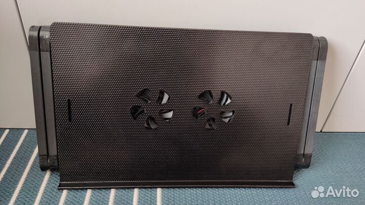 Подставка под ноутбук с охлаждением Crown