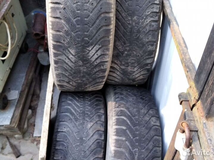 Goodyear Altimax Nordic 215/65 R16