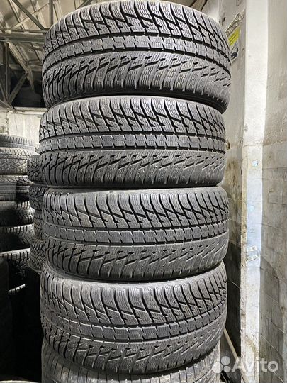 Nokian Tyres WR SUV 3 285/40 R21 109V