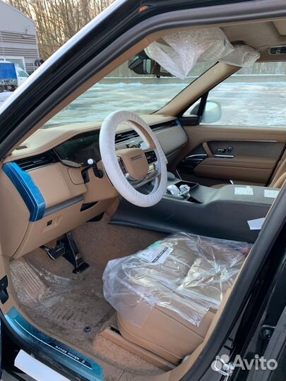 Land Rover Range Rover 4.4 AT, 2024