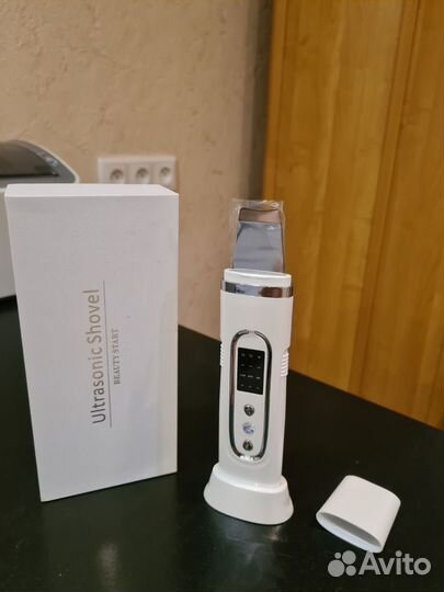 Аппарат для ультразвуковой чистки лица с EMS