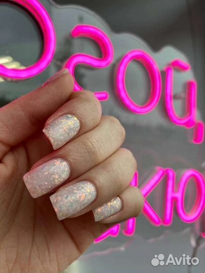 Маникюр, педикюр, наращивание ресниц, брови