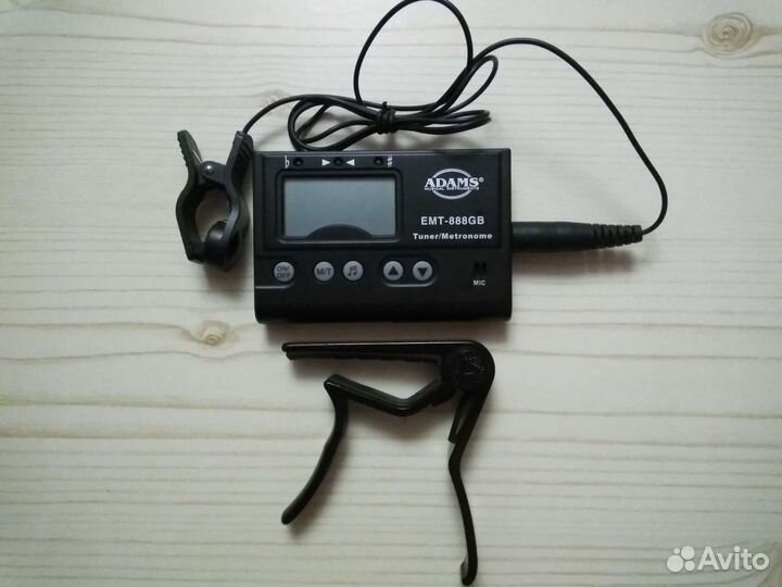 Тюнер гитарный