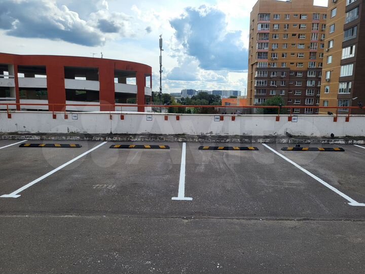 Машиноместо, 14 м²