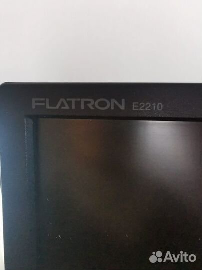 Монитор LG flatron e2210