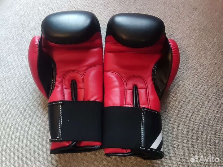 Боксерские перчатки 10 oz adidas