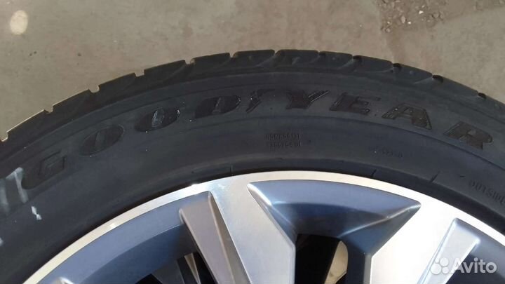 Goodyear Eagle Sport 215/55 R17