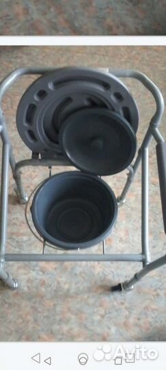 Кресло-туалет с санитарным оснащением