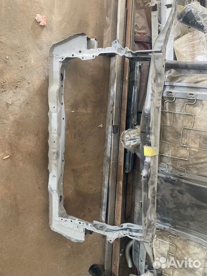 Продам телевизор toyota camry 40