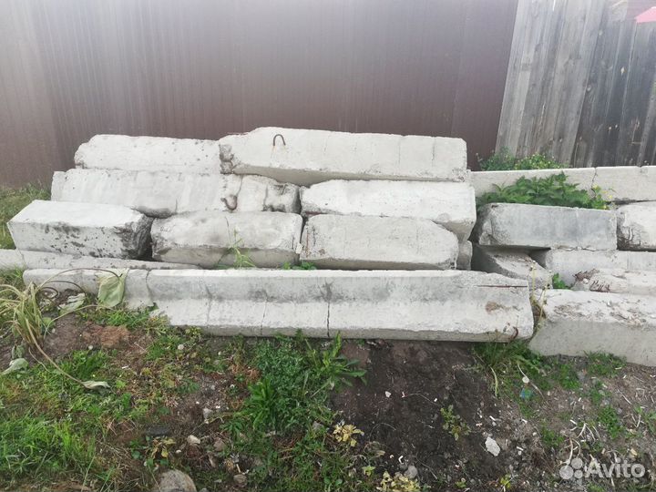 Бетонные блоки