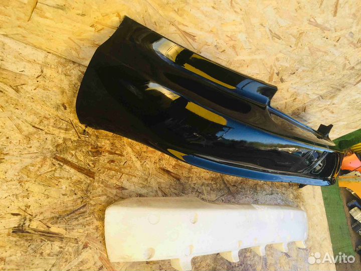 Бампер задний Toyota Curren T200 Чёрныйцарапиныдеф