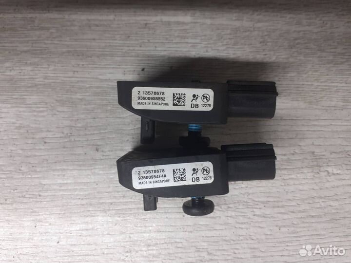 Датчик удара Opel Mokka