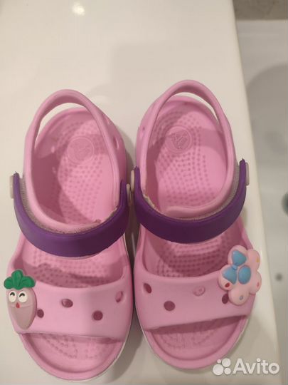 Сандалии crocs c7