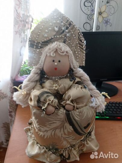 Кукла-грелка на чайник в русском стиле