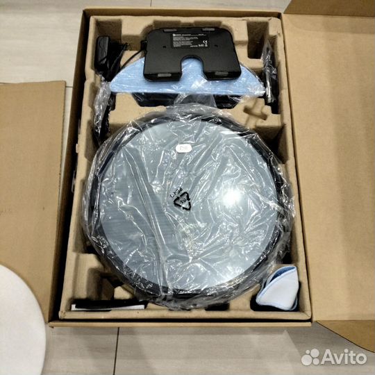 Робот пылесос