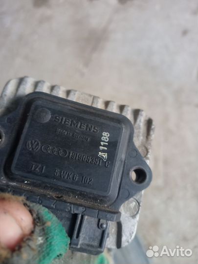 Коммутатор зажигания Audi 80 100