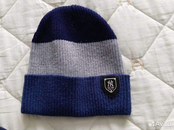 Куртка и шапка на весну-осень