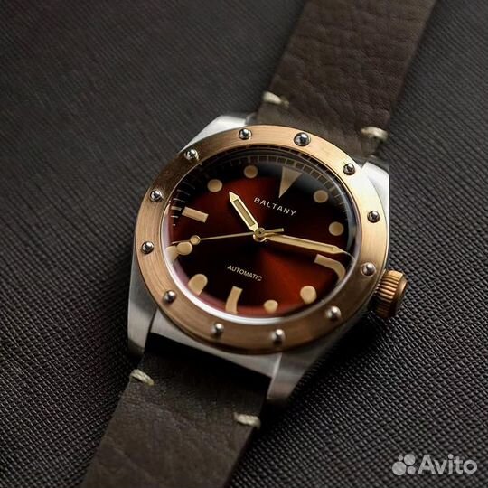 Часы Baltany Design с бронзовым безелем