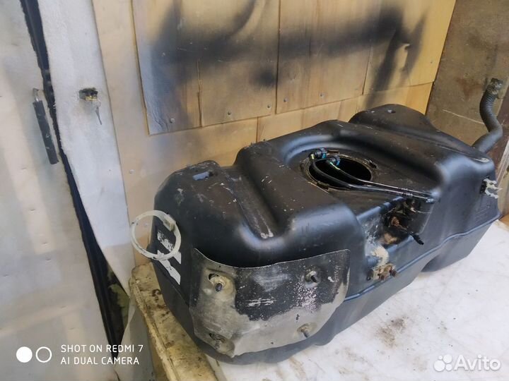 Бензобак Jeep Liberty kj