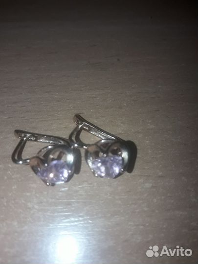 Серьги с розовым камнем