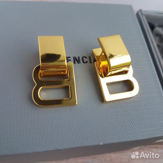 Серьги Balenciaga B