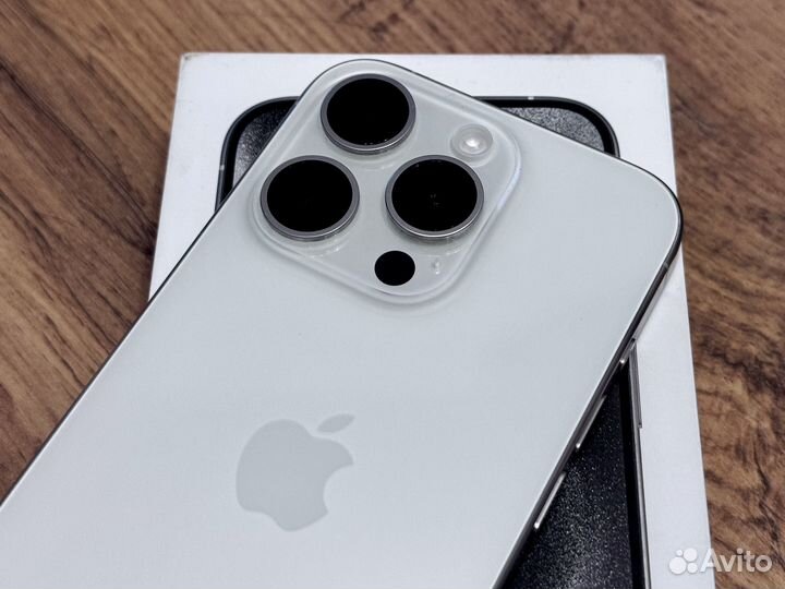 iPhone 15 Pro, 128 ГБ