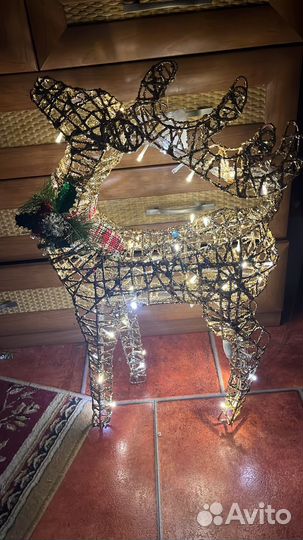 Новогодний олень светящийся