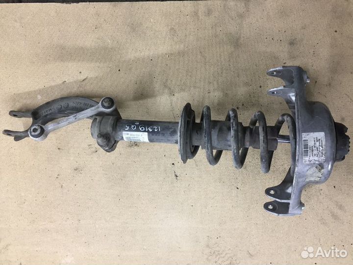 Амортизатор передний правый Audi Q5 I (2008—2012)