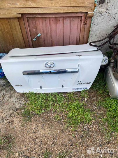 Дверь багажника toyota allion