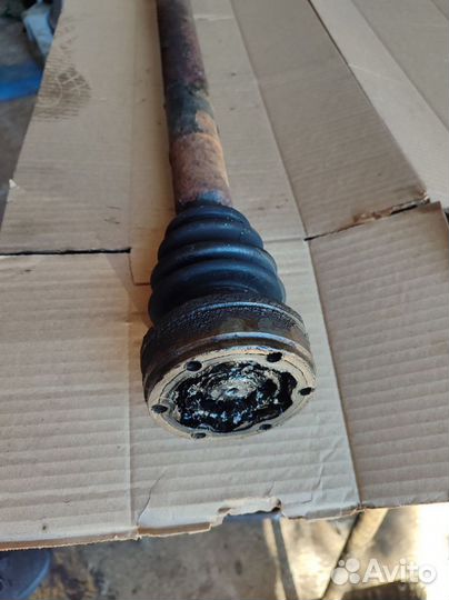 Полуось передняя правая Гольф 4 Бора 1,6 AKL МКПП