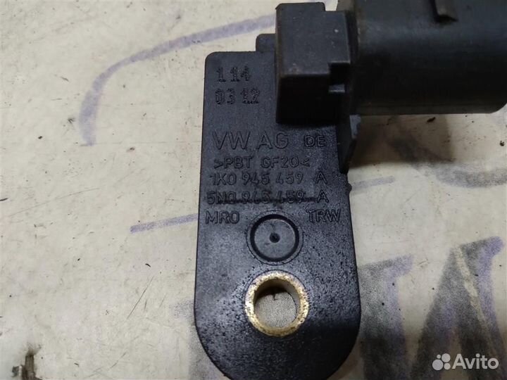 Датчик включения стопсигнала VW Golf VI 2009-2012