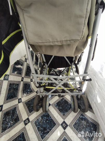 Прогулочная коляска