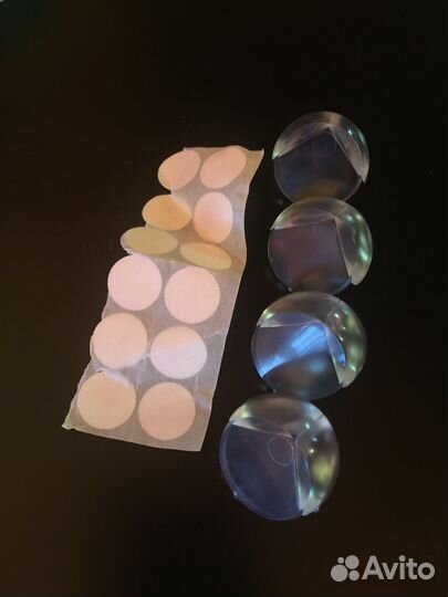 Уголки для стола