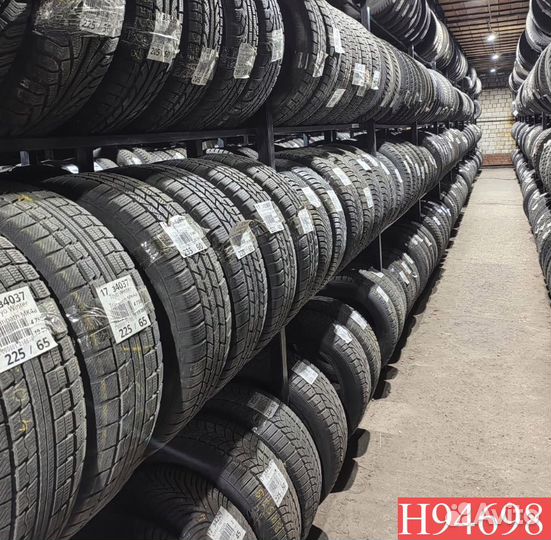 Kumho I'Zen KW31 225/40 R18 92M