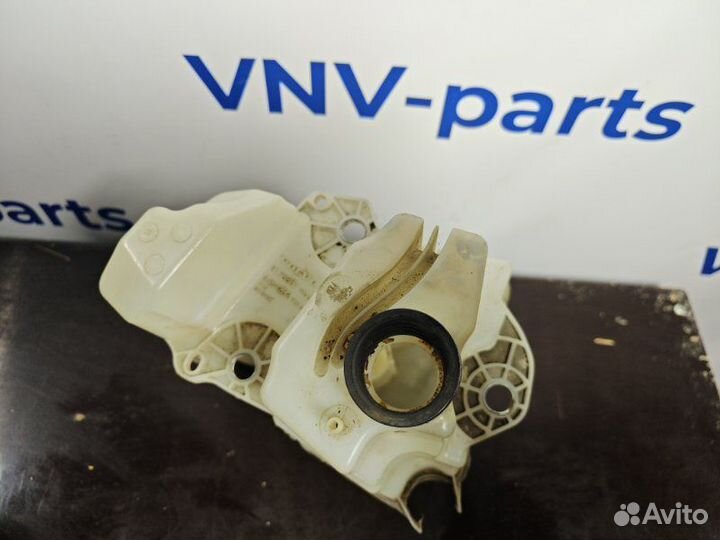 Бачок омывателя Volvo Xc70