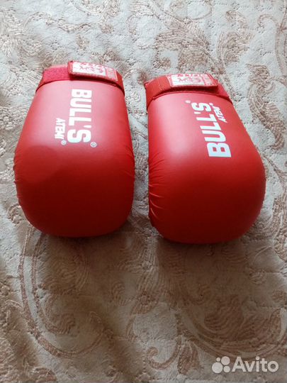 Перчатки для единоборств