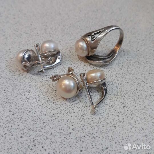 Серебряные серьги и кольцо