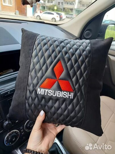 Подушка автомобильная аксессуар Mitsubishi