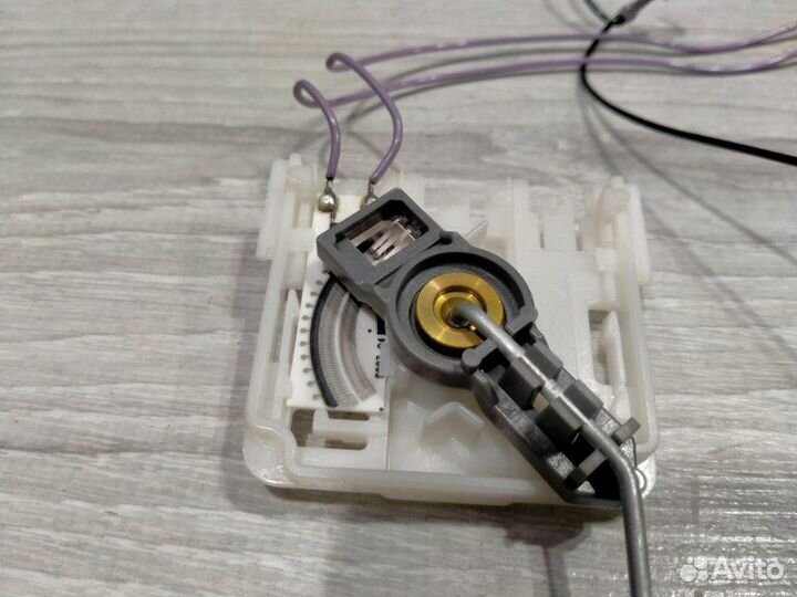 Датчик уровня топлива правый Bmw X3 E83 M54B25