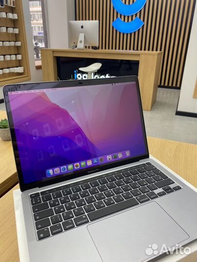 Apple macbook 13 pro M2 2022 новый