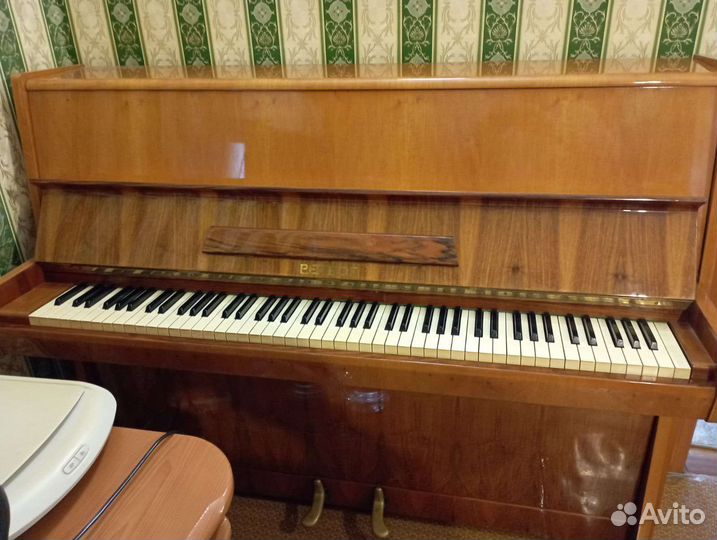 Акустическое пианино Петроф. Чехия